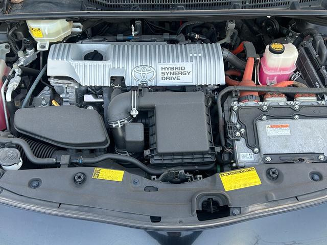 プリウス Ｓツーリングセレクション　１年保証付き／純正ナビ／ＬＥＤヘッドライト／フォグランプ／ＥＴＣ／バックカメラ／ＢＴ再生／フルセグＴＶ／ＣＤ・ＤＶＤ再生／ステアリングスイッチ／スマートキー／オートライト／パワーウィンドウ／電格ミラー（42枚目）