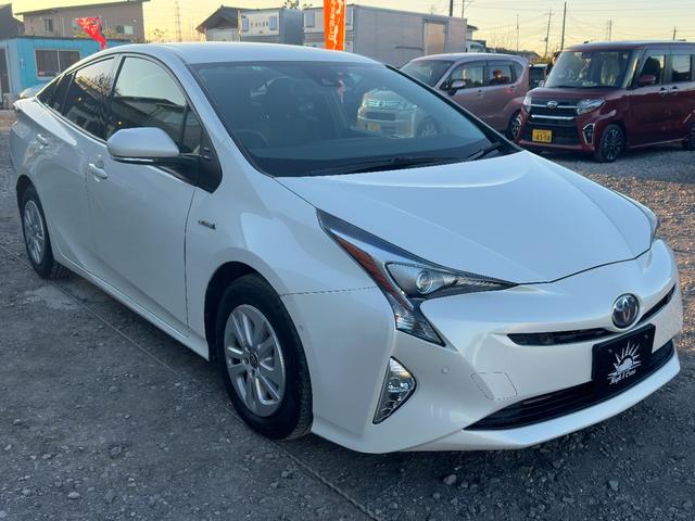 プリウス Ｓセーフティプラス　１年保証付き／禁煙車／トヨタセーフティセンス／クリアランスソナー／ドラレコ／ＬＥＤヘッド／フォグ／ＥＴＣ／Ｂカメラ／フルセグＴＶ／ＢＴ再生／クルコン／ＣＤ・ＤＶＤ再生／オートライト／電動格納ミラー／（8枚目）