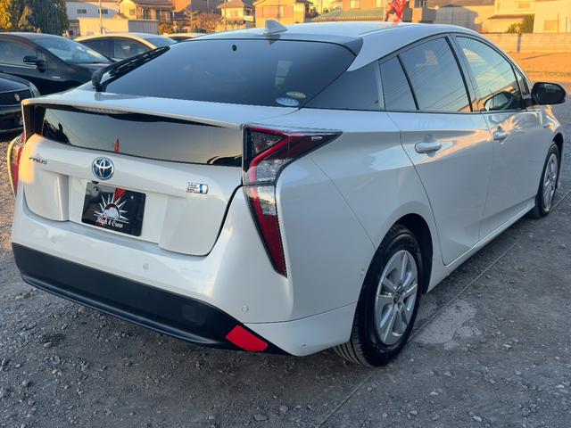 プリウス Ｓセーフティプラス　１年保証付き／禁煙車／トヨタセーフティセンス／クリアランスソナー／ドラレコ／ＬＥＤヘッド／フォグ／ＥＴＣ／Ｂカメラ／フルセグＴＶ／ＢＴ再生／クルコン／ＣＤ・ＤＶＤ再生／オートライト／電動格納ミラー／（10枚目）