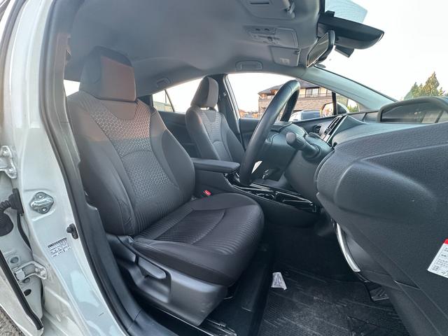 プリウス Ｓセーフティプラス　１年保証付き／禁煙車／トヨタセーフティセンス／クリアランスソナー／ドラレコ／ＬＥＤヘッド／フォグ／ＥＴＣ／Ｂカメラ／フルセグＴＶ／ＢＴ再生／クルコン／ＣＤ・ＤＶＤ再生／オートライト／電動格納ミラー／（18枚目）