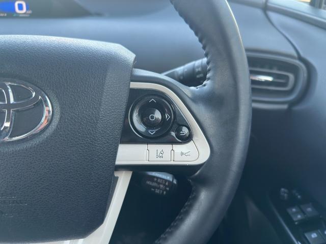 プリウス Ｓセーフティプラス　１年保証付き／禁煙車／トヨタセーフティセンス／クリアランスソナー／ドラレコ／ＬＥＤヘッド／フォグ／ＥＴＣ／Ｂカメラ／フルセグＴＶ／ＢＴ再生／クルコン／ＣＤ・ＤＶＤ再生／オートライト／電動格納ミラー／（26枚目）