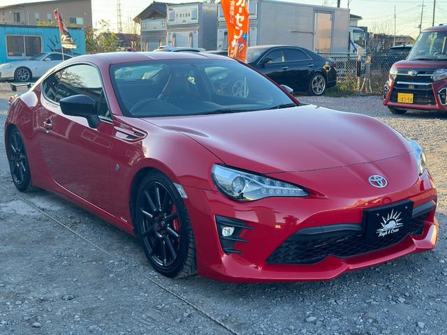 ８６ ＧＴリミテッド　ブラックパッケージ　１年保証付き／クスコ車高調／ＨＤМＩ／シートヒーター／ドラレコ／ＬＥＤヘッド／フォグ／ＥＴＣ／社外ナビ／フルセグ／Ｂカメラ／ＢＴ再生／ハーフレザー／オートライト／ＣＤ・ＤＶＤ再生／ステアリングスイッチ（7枚目）