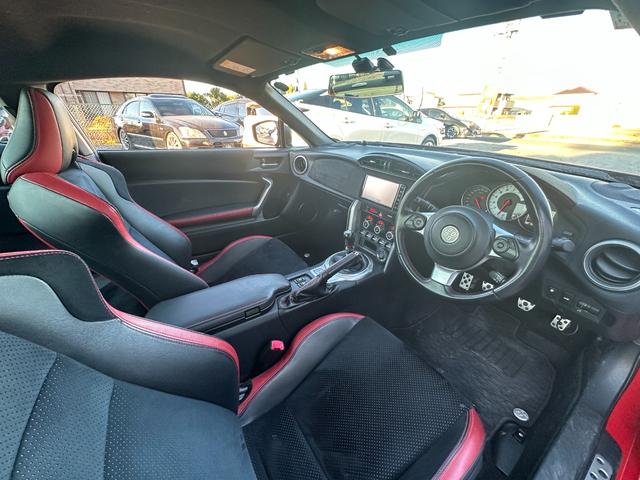 ８６ ＧＴリミテッド　ブラックパッケージ　１年保証付き／クスコ車高調／ＨＤМＩ／シートヒーター／ドラレコ／ＬＥＤヘッド／フォグ／ＥＴＣ／社外ナビ／フルセグ／Ｂカメラ／ＢＴ再生／ハーフレザー／オートライト／ＣＤ・ＤＶＤ再生／ステアリングスイッチ（29枚目）