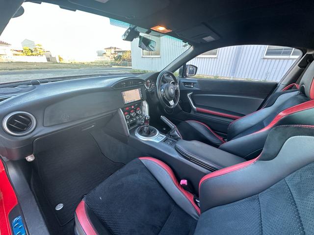 ８６ ＧＴリミテッド　ブラックパッケージ　１年保証付き／クスコ車高調／ＨＤМＩ／シートヒーター／ドラレコ／ＬＥＤヘッド／フォグ／ＥＴＣ／社外ナビ／フルセグ／Ｂカメラ／ＢＴ再生／ハーフレザー／オートライト／ＣＤ・ＤＶＤ再生／ステアリングスイッチ（30枚目）