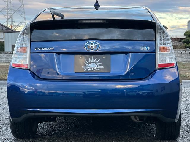 プリウス Sツーリングセレクション 1年保証付/純正ナビ/TV視聴/LEDヘッドライト/フォグランプ/ETC/CD・DVD再生/オートライト/電格ミラー/スマートキー/パワーウィンドウ/衝突安全ボディ/盗難防止システム(11枚目)