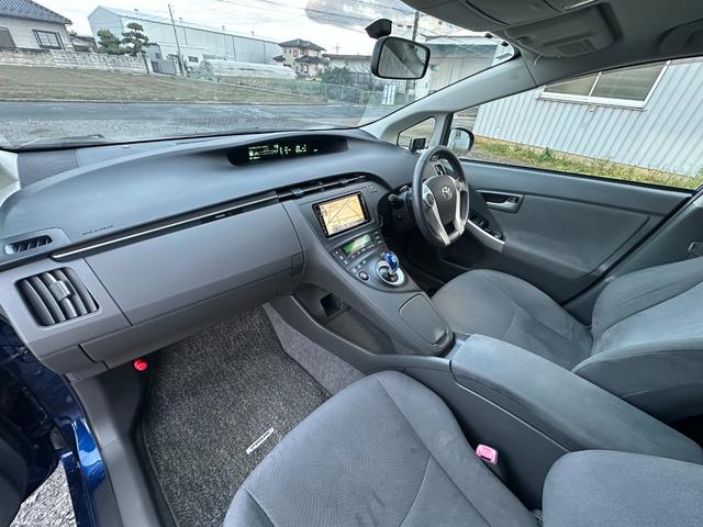 プリウス Sツーリングセレクション 1年保証付/純正ナビ/TV視聴/LEDヘッドライト/フォグランプ/ETC/CD・DVD再生/オートライト/電格ミラー/スマートキー/パワーウィンドウ/衝突安全ボディ/盗難防止システム(23枚目)