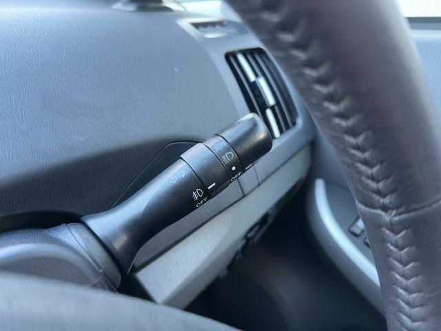 プリウス Sツーリングセレクション 1年保証付/純正ナビ/TV視聴/LEDヘッドライト/フォグランプ/ETC/CD・DVD再生/オートライト/電格ミラー/スマートキー/パワーウィンドウ/衝突安全ボディ/盗難防止システム(28枚目)