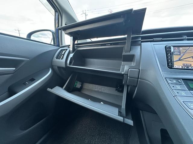 プリウス Sツーリングセレクション 1年保証付/純正ナビ/TV視聴/LEDヘッドライト/フォグランプ/ETC/CD・DVD再生/オートライト/電格ミラー/スマートキー/パワーウィンドウ/衝突安全ボディ/盗難防止システム(38枚目)