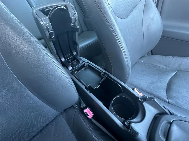 プリウス Gツーリングセレクションレザーパッケージ 1年保証付き/純正ナビ/革/シートヒーター/禁煙車/HUD/LEDヘッドライト/フォグ/ETC/Bカメラ/BT再生/クルコン/フルセグTV/CD・DVD/オートライト/ステアリングスイッチ/電格ミラー(40枚目)