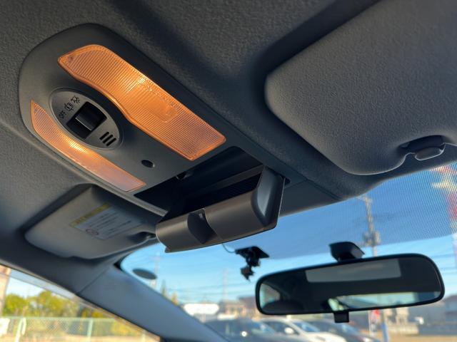 プリウス Gツーリングセレクションレザーパッケージ 1年保証付き/純正ナビ/革/シートヒーター/禁煙車/HUD/LEDヘッドライト/フォグ/ETC/Bカメラ/BT再生/クルコン/フルセグTV/CD・DVD/オートライト/ステアリングスイッチ/電格ミラー(52枚目)