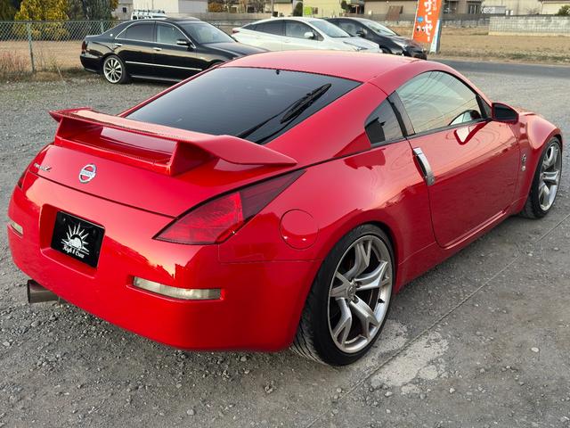 フェアレディＺ バージョンＳ　６ＭＴ／フルスケールメーター交換／ＮＩＳＭＯバンパー／ＮＩＳＭＯウイング／ＮＩＳＭＯ軽量フラホ／トラスト車高調／純ＯＰＭＯＭＯステ／ステンレスマフラー／Ｚ３４ホイール／ＢＯＳＥサウンド／ブレンボ（9枚目）
