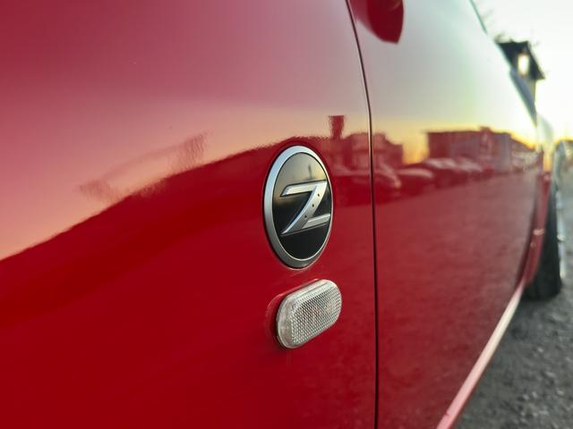 フェアレディＺ バージョンＳ　６ＭＴ／フルスケールメーター交換／ＮＩＳＭＯバンパー／ＮＩＳＭＯウイング／ＮＩＳＭＯ軽量フラホ／トラスト車高調／純ＯＰＭＯＭＯステ／ステンレスマフラー／Ｚ３４ホイール／ＢＯＳＥサウンド／ブレンボ（18枚目）