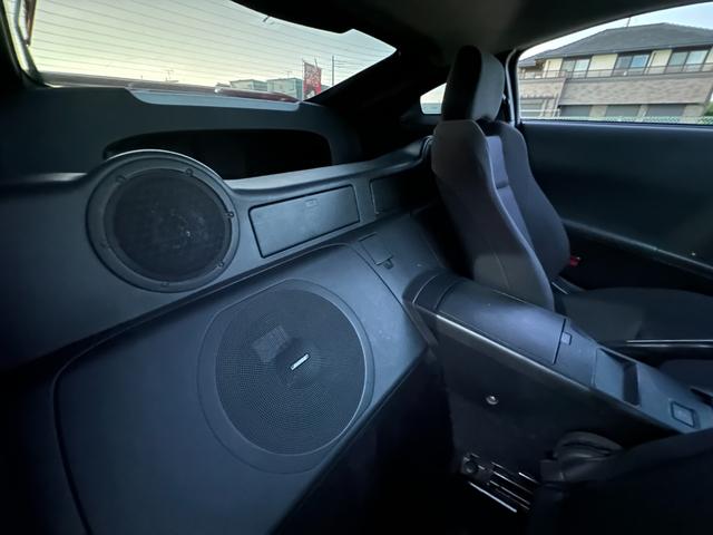 フェアレディＺ バージョンＳ　６ＭＴ／フルスケールメーター交換／ＮＩＳＭＯバンパー／ＮＩＳＭＯウイング／ＮＩＳＭＯ軽量フラホ／トラスト車高調／純ＯＰＭＯＭＯステ／ステンレスマフラー／Ｚ３４ホイール／ＢＯＳＥサウンド／ブレンボ（23枚目）