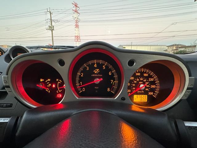 フェアレディＺ バージョンＳ　６ＭＴ／フルスケールメーター交換／ＮＩＳＭＯバンパー／ＮＩＳＭＯウイング／ＮＩＳＭＯ軽量フラホ／トラスト車高調／純ＯＰＭＯＭＯステ／ステンレスマフラー／Ｚ３４ホイール／ＢＯＳＥサウンド／ブレンボ（39枚目）
