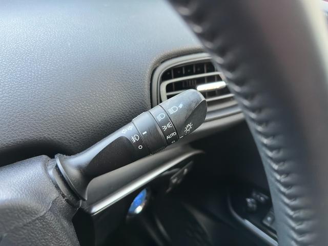 プリウス Sセーフティプラス 1年保証付き/純正9型ナビ/禁煙車/トヨタセーフティセンス/クリアランスソナー/LEDヘッドライト/フォグランプ/ETC/ドラレコ/フルセグTV/Bカメラ/BT再生/CD・DVD/オートライト(28枚目)