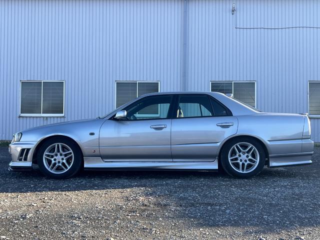 スカイライン 25GTターボ RB25ターボ/純正5速MT/純正OPアルティアバンパー/前置きIC/車高調/アルミラジエター/ブリッツエアクリ/ニスモリアバンパー/ユーラスリップ/JICマフラー/ターボタイマー(12枚目)