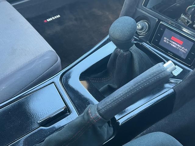 スカイライン 25GTターボ RB25ターボ/純正5速MT/純正OPアルティアバンパー/前置きIC/車高調/アルミラジエター/ブリッツエアクリ/ニスモリアバンパー/ユーラスリップ/JICマフラー/ターボタイマー(28枚目)