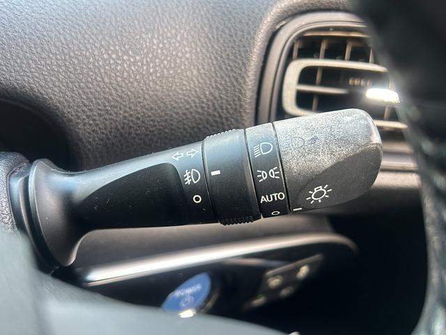 プリウス Sセーフティプラス 1年保証付き/セーフティセンス/クリアランスソナー/ヘッドアップディスプレイ/クルコン/純正ナビ/フルセグTV/Bカメラ/BT再生/LEDヘッドライト/フォグランプ/ETC/オートライト/電格ミラー(27枚目)