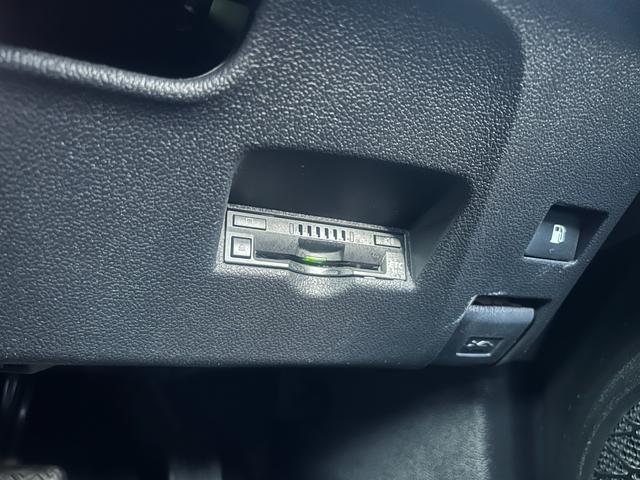 プリウス Sセーフティプラス 1年保証付き/セーフティセンス/クリアランスソナー/ヘッドアップディスプレイ/クルコン/純正ナビ/フルセグTV/Bカメラ/BT再生/LEDヘッドライト/フォグランプ/ETC/オートライト/電格ミラー(31枚目)