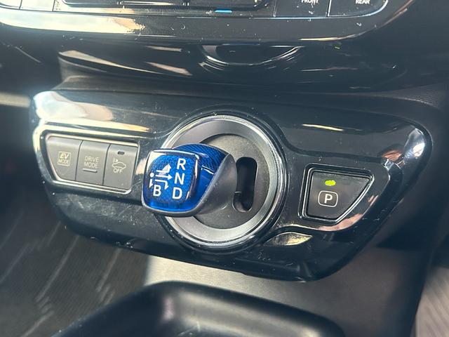 プリウス Sセーフティプラス 1年保証付き/セーフティセンス/クリアランスソナー/ヘッドアップディスプレイ/クルコン/純正ナビ/フルセグTV/Bカメラ/BT再生/LEDヘッドライト/フォグランプ/ETC/オートライト/電格ミラー(32枚目)