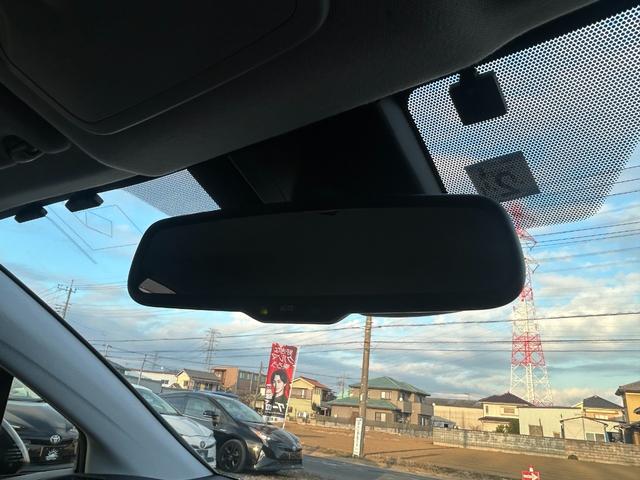 プリウス Sセーフティプラス 1年保証付き/セーフティセンス/クリアランスソナー/ヘッドアップディスプレイ/クルコン/純正ナビ/フルセグTV/Bカメラ/BT再生/LEDヘッドライト/フォグランプ/ETC/オートライト/電格ミラー(40枚目)