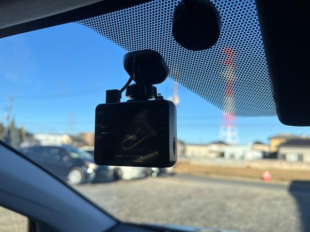 プリウス Ｓツーリングセレクション　１年保証付／モデリスタエアロ／アルパイン９型ナビ／革シート／セーフティセンス／レークル／フルセグＴＶ／Ｂｌｕｅｔｏｏｔｈ再生／バックカメラ／サブウーファー／ＥＴＣ／ドラレコ／レーダー探知機（30枚目）