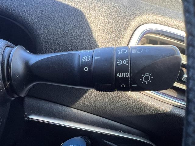 プリウス Ｓツーリングセレクション　１年保証付／モデリスタエアロ／アルパイン９型ナビ／革シート／セーフティセンス／レークル／フルセグＴＶ／Ｂｌｕｅｔｏｏｔｈ再生／バックカメラ／サブウーファー／ＥＴＣ／ドラレコ／レーダー探知機（36枚目）