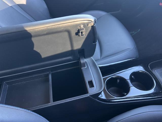 プリウス Ｓツーリングセレクション　１年保証付／モデリスタエアロ／アルパイン９型ナビ／革シート／セーフティセンス／レークル／フルセグＴＶ／Ｂｌｕｅｔｏｏｔｈ再生／バックカメラ／サブウーファー／ＥＴＣ／ドラレコ／レーダー探知機（46枚目）