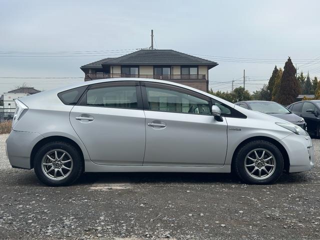 プリウス Ｓツーリングセレクション　１年保証／純正ナビ／ＴＶ視聴／ＥＴＣ／バックカメラ／フォグランプ／スマートキー／ステアリングスイッチ／ＬＥＤヘッドライト／オートライト／プッシュスタート／ヘッドライトウォッシャー（8枚目）