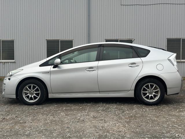 プリウス Ｓツーリングセレクション　１年保証／純正ナビ／ＴＶ視聴／ＥＴＣ／バックカメラ／フォグランプ／スマートキー／ステアリングスイッチ／ＬＥＤヘッドライト／オートライト／プッシュスタート／ヘッドライトウォッシャー（12枚目）