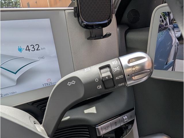 アイオニック５ ラウンジ　ＡＷＤ　リミテッドエディション　ワンオーナー・新車保証継承　限定２０台　ドライブレコーダー　全周囲カメラ　オートクルーズコントロール　レーンアシスト　パワーシート　衝突被害軽減システム　サンルーフ　ナビ　オートライト　電動リアゲート（6枚目）
