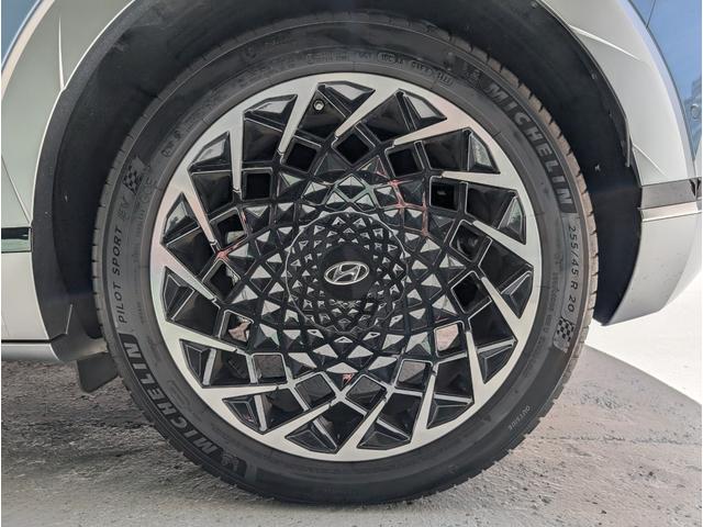 アイオニック５ ラウンジ　ＡＷＤ　リミテッドエディション　ワンオーナー・新車保証継承　限定２０台　ドライブレコーダー　全周囲カメラ　オートクルーズコントロール　レーンアシスト　パワーシート　衝突被害軽減システム　サンルーフ　ナビ　オートライト　電動リアゲート（27枚目）