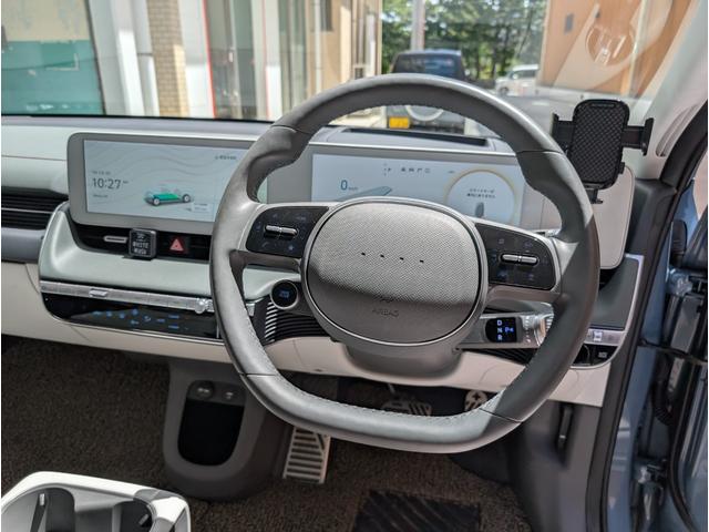アイオニック５ ラウンジ　ＡＷＤ　リミテッドエディション　ワンオーナー・新車保証継承　限定２０台　ドライブレコーダー　全周囲カメラ　オートクルーズコントロール　レーンアシスト　パワーシート　衝突被害軽減システム　サンルーフ　ナビ　オートライト　電動リアゲート（34枚目）