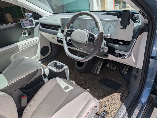 アイオニック５ ラウンジ　ＡＷＤ　リミテッドエディション　ワンオーナー・新車保証継承　限定２０台　ドライブレコーダー　全周囲カメラ　オートクルーズコントロール　レーンアシスト　パワーシート　衝突被害軽減システム　サンルーフ　ナビ　オートライト　電動リアゲート（74枚目）