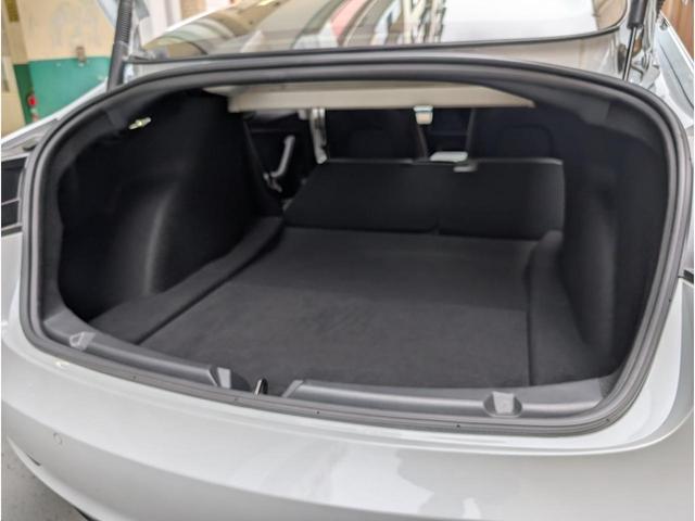 モデル３ スタンダードプラス　バックカメラ　サイドカメラ　ナビ　クリアランスソナー　パワーシート　シートヒーター　ＣＶＴ　アルミホイール　Ｂｌｕｅｔｏｏｔｈ　サンルーフ　パワーウィンドウ（19枚目）