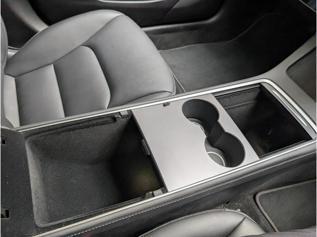 モデル３ スタンダードプラス　バックカメラ　サイドカメラ　ナビ　クリアランスソナー　パワーシート　シートヒーター　ＣＶＴ　アルミホイール　Ｂｌｕｅｔｏｏｔｈ　サンルーフ　パワーウィンドウ（35枚目）