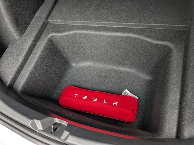 モデル３ スタンダードプラス　バックカメラ　サイドカメラ　ナビ　クリアランスソナー　パワーシート　シートヒーター　ＣＶＴ　アルミホイール　Ｂｌｕｅｔｏｏｔｈ　サンルーフ　パワーウィンドウ（44枚目）