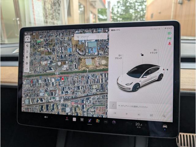 モデル３ スタンダードプラス　バックカメラ　サイドカメラ　ナビ　クリアランスソナー　パワーシート　シートヒーター　ＣＶＴ　アルミホイール　Ｂｌｕｅｔｏｏｔｈ　サンルーフ　パワーウィンドウ（47枚目）