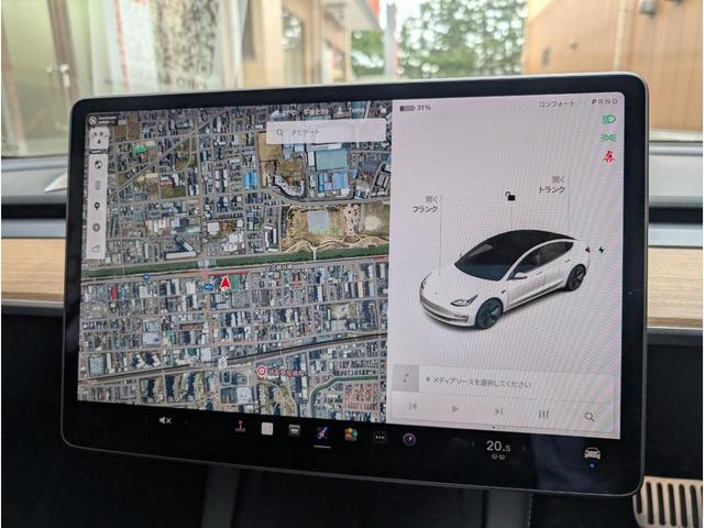 モデル３ スタンダードプラス　バックカメラ　サイドカメラ　ナビ　クリアランスソナー　パワーシート　シートヒーター　ＣＶＴ　アルミホイール　Ｂｌｕｅｔｏｏｔｈ　サンルーフ　パワーウィンドウ（48枚目）