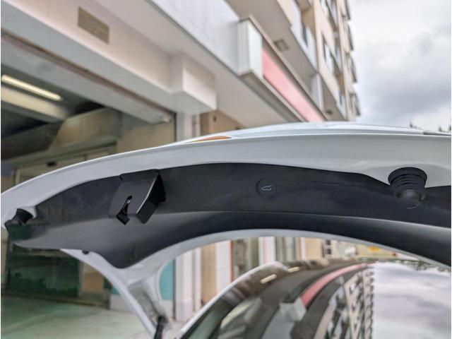 モデル３ スタンダードプラス　バックカメラ　サイドカメラ　ナビ　クリアランスソナー　パワーシート　シートヒーター　ＣＶＴ　アルミホイール　Ｂｌｕｅｔｏｏｔｈ　サンルーフ　パワーウィンドウ（53枚目）