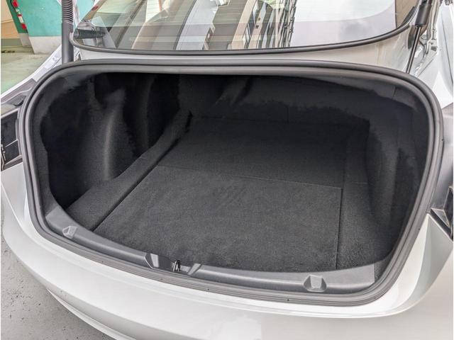 モデル３ スタンダードプラス　バックカメラ　サイドカメラ　ナビ　クリアランスソナー　パワーシート　シートヒーター　ＣＶＴ　アルミホイール　Ｂｌｕｅｔｏｏｔｈ　サンルーフ　パワーウィンドウ（54枚目）