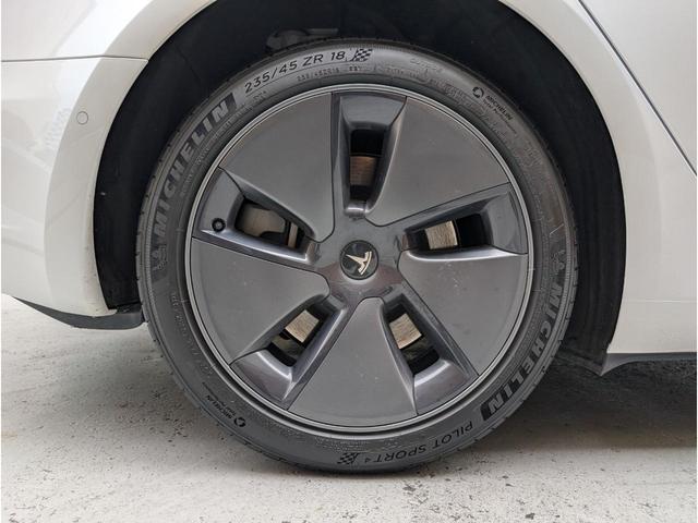 モデル３ スタンダードプラス　バックカメラ　サイドカメラ　ナビ　クリアランスソナー　パワーシート　シートヒーター　ＣＶＴ　アルミホイール　Ｂｌｕｅｔｏｏｔｈ　サンルーフ　パワーウィンドウ（59枚目）