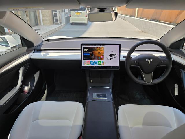 モデル３ スタンダードレンジプラス　ＥＴＣ　オートクルーズコントロール　ナビ　アルミホイール　サンルーフ　ＣＶＴ　電動リアゲート　Ｂｌｕｅｔｏｏｔｈ　ＡＢＳ　エアコン　パワーステアリング　パワーウィンドウ　運転席エアバッグ（2枚目）