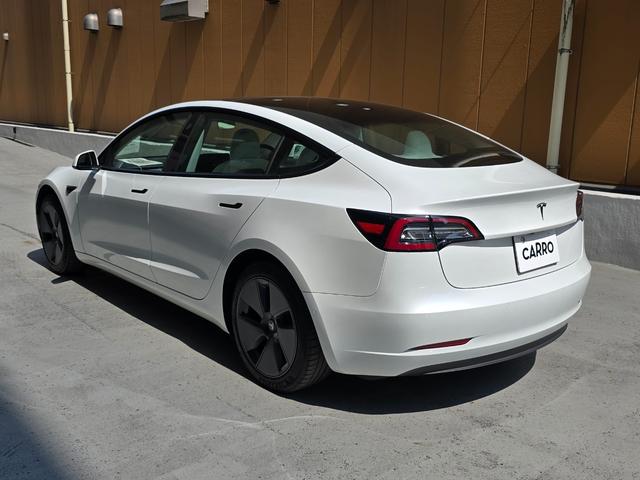 モデル３ スタンダードレンジプラス　ＥＴＣ　オートクルーズコントロール　ナビ　アルミホイール　サンルーフ　ＣＶＴ　電動リアゲート　Ｂｌｕｅｔｏｏｔｈ　ＡＢＳ　エアコン　パワーステアリング　パワーウィンドウ　運転席エアバッグ（22枚目）