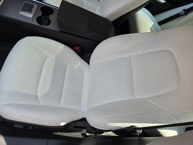 モデル３ スタンダードレンジプラス　ＥＴＣ　オートクルーズコントロール　ナビ　アルミホイール　サンルーフ　ＣＶＴ　電動リアゲート　Ｂｌｕｅｔｏｏｔｈ　ＡＢＳ　エアコン　パワーステアリング　パワーウィンドウ　運転席エアバッグ（43枚目）