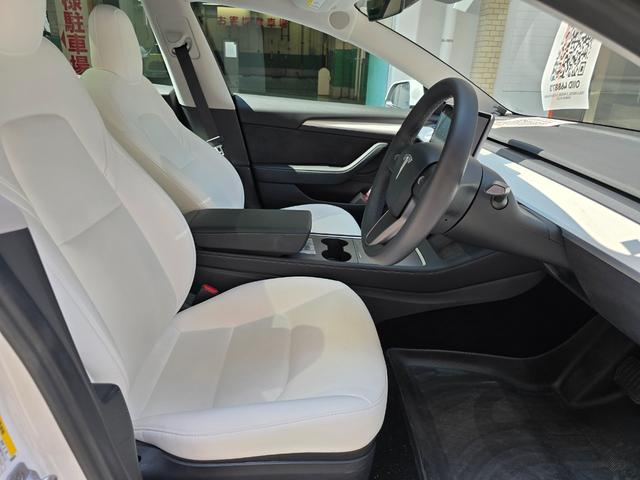 モデル３ スタンダードレンジプラス　ＥＴＣ　オートクルーズコントロール　ナビ　アルミホイール　サンルーフ　ＣＶＴ　電動リアゲート　Ｂｌｕｅｔｏｏｔｈ　ＡＢＳ　エアコン　パワーステアリング　パワーウィンドウ　運転席エアバッグ（48枚目）