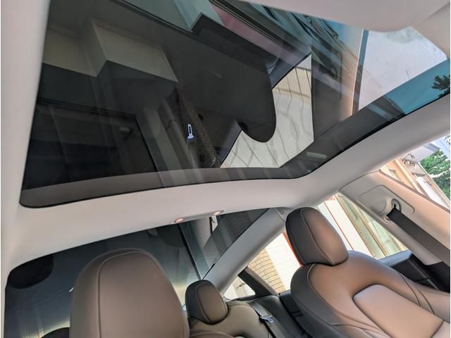 モデル３ 　ロングレンジ　ＡＷＤ　ブラックレザー　黒内装　ローン４．９％　当店保証付き　１５日間返金保証　１９インチホイール　ＥＴＣ　バックカメラ　サイドカメラ　ナビ　アルミホイール　サンルーフ　ＡＴ（31枚目）
