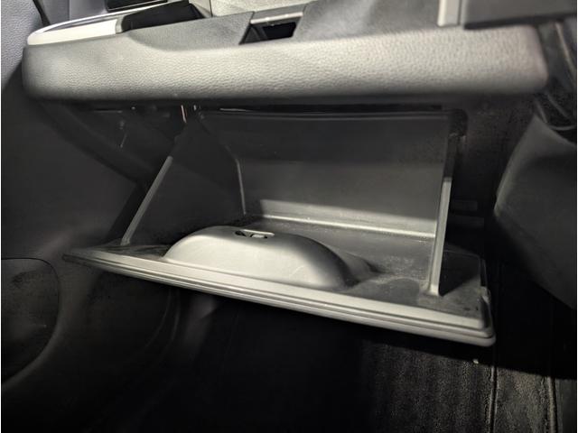 フィット ｅ：ＨＥＶクロスター　バックカメラ　ナビ　ＴＶ　クリアランスソナー　オートクルーズコントロール　レーンアシスト　衝突被害軽減システム　アルミホイール　オートライト　ＬＥＤヘッドランプ　スマートキー　電動格納ミラー　ＣＶＴ（38枚目）