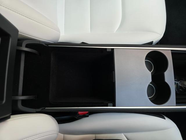 モデル３ 　ＥＴＣ　バックカメラ　サイドカメラ　ＣＶＴ　アルミホイール　Ｂｌｕｅｔｏｏｔｈ　サンルーフ（39枚目）