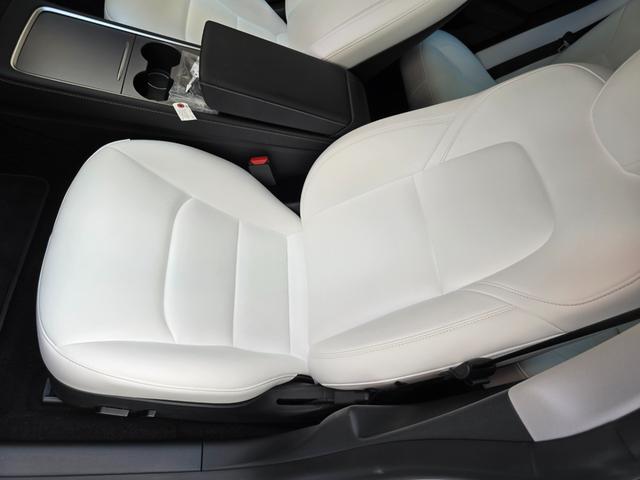 モデル３ 　ＥＴＣ　バックカメラ　サイドカメラ　ＣＶＴ　アルミホイール　Ｂｌｕｅｔｏｏｔｈ　サンルーフ（42枚目）